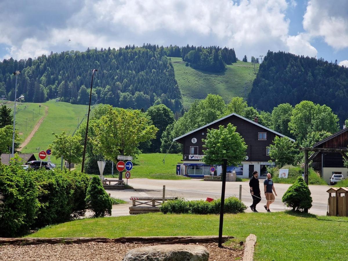 VIP Place Family Alti1000 Télésiège Métabief Avec jardin privé à 50 M des pistes Extérieur photo